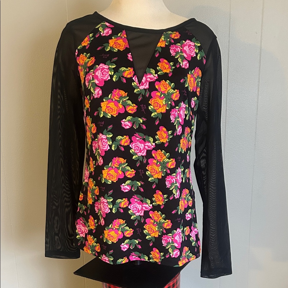 Betsy Johnson floral top with mesh sleeves